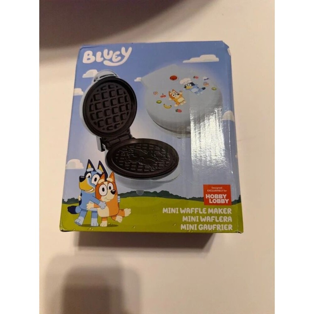 Bluey mini waffle maker